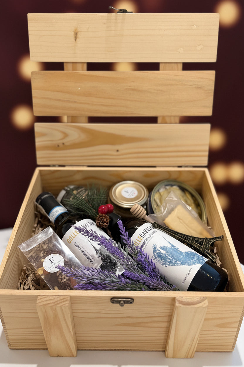 Deluxe Wooden Gourmet Gift Hamper
