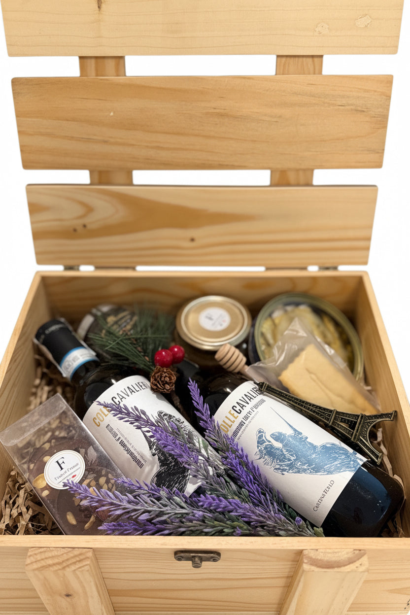 Deluxe Wooden Gourmet Gift Hamper